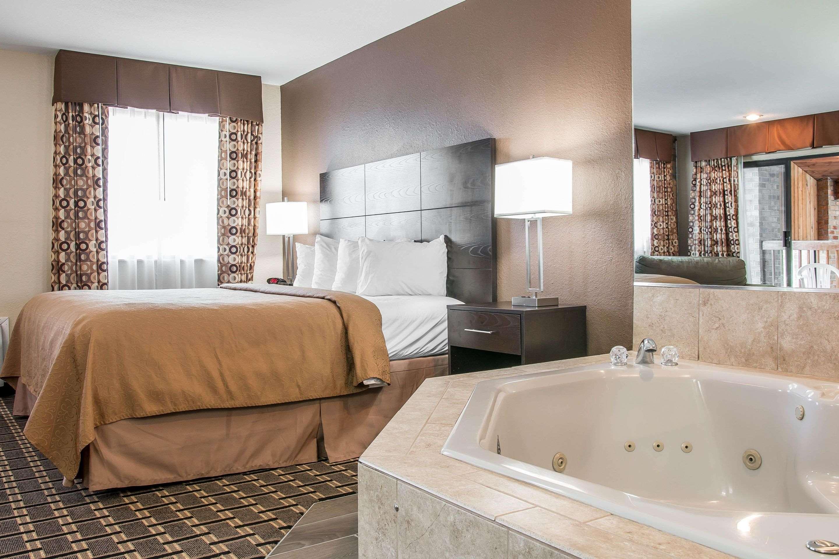 Cutlerville Quality Inn Grand Rapids South-Byron Center מראה חיצוני תמונה